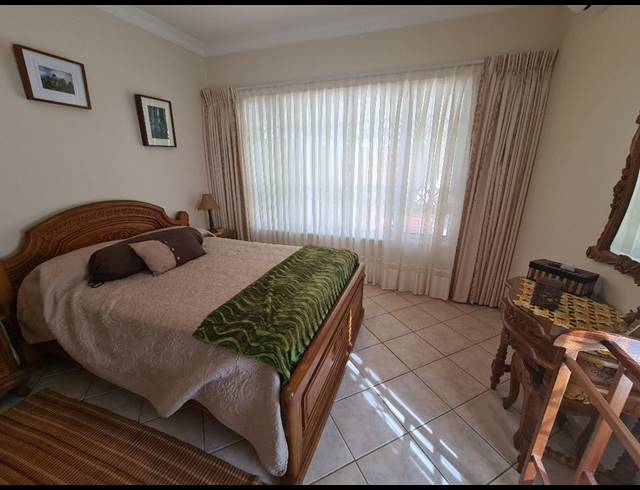 4 BEDROOM TOWNHOUSE FOR SALE IN SHELLY BEACH